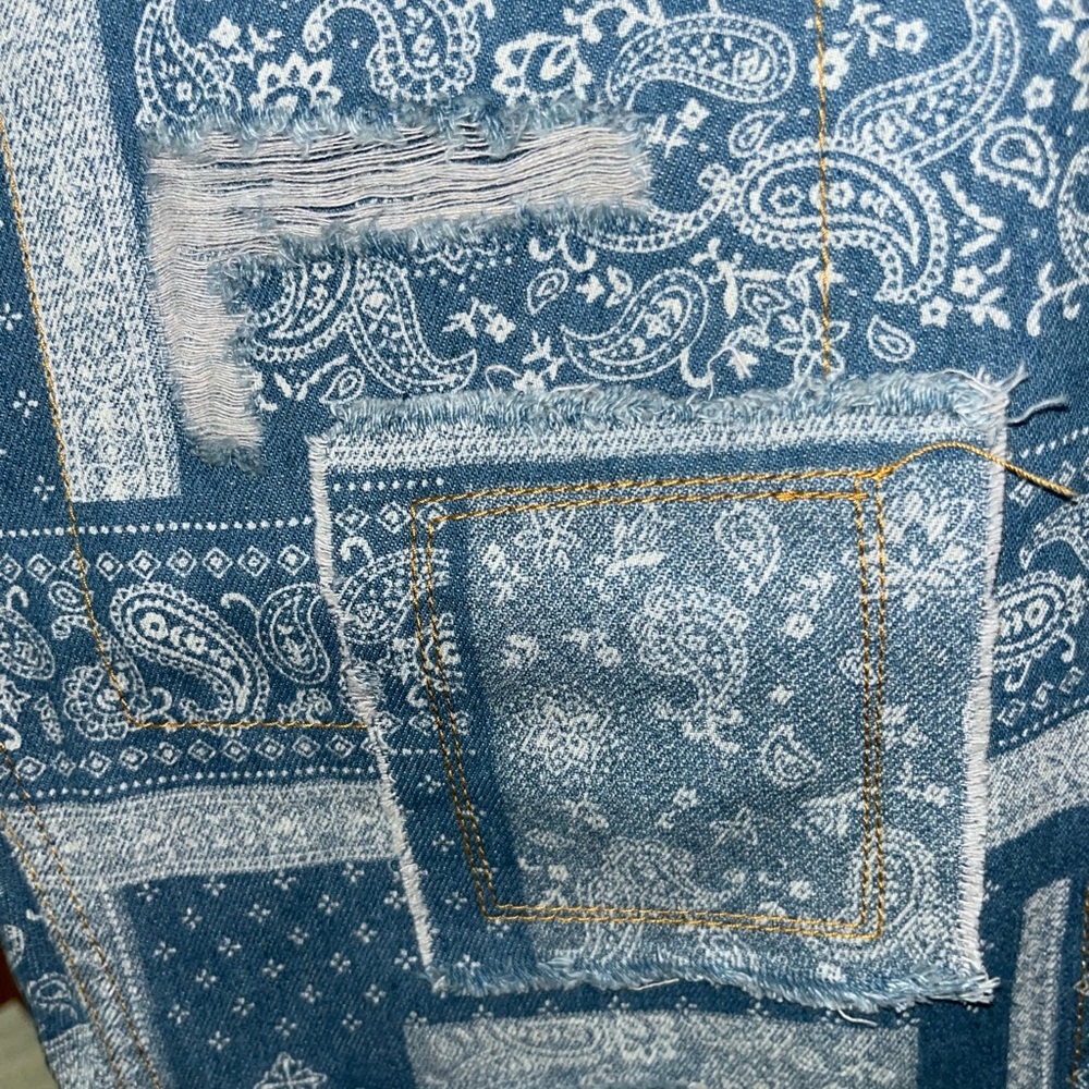 Pol Nwot Paisley Patchwork Distressed Denim Size … - image 6